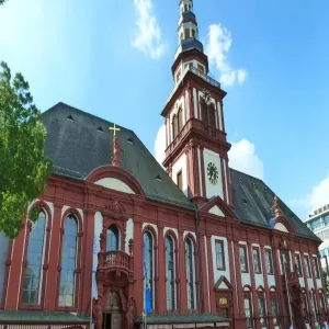 Foto de Altes Rathaus und Pfarrkirche StSebastian